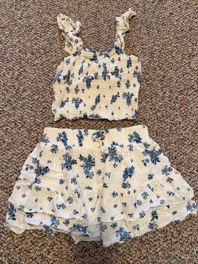 Eyeshadow Cream and Blue Floral Kids Matching Set